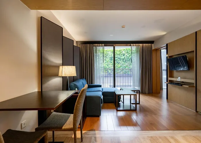 Arcadia Ploenchit