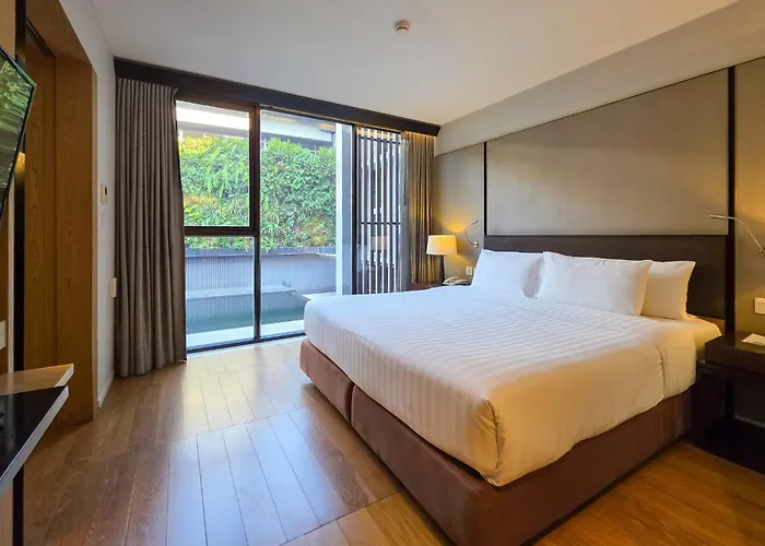 Arcadia Ploenchit 4*