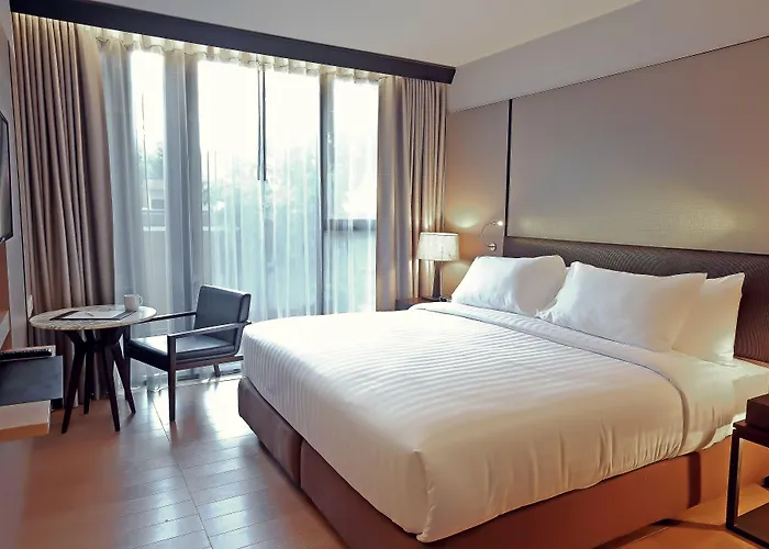 Arcadia Ploenchit 4*