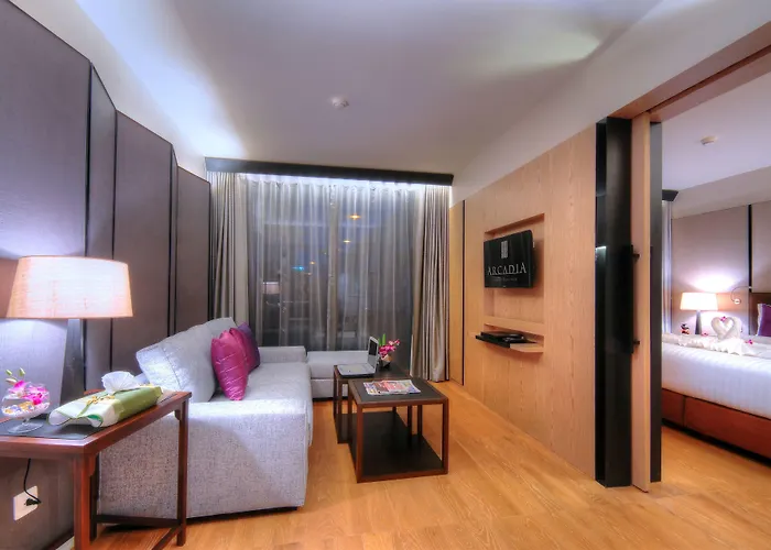 Arcadia Ploenchit